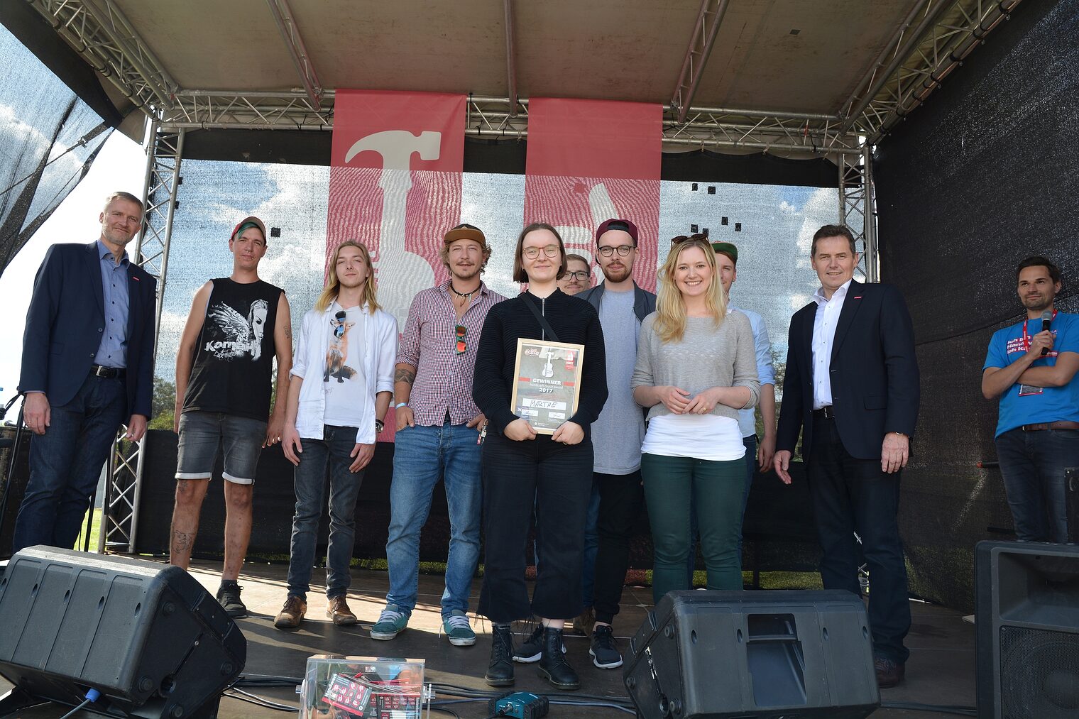Die Teilnehmer des Musikwettbewerbs HANDCRAFT-MUSIC-AWARD. Siegerin wurde MARTHE aus Halle (Saale).