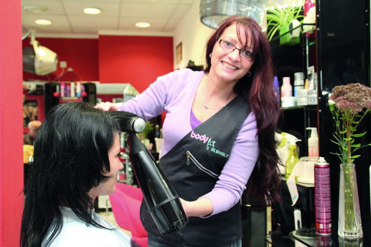 Vor 20 Jahren war Nicole Elsholz PLW-Siegerin im Friseurhandwerk und ist heute angestellte Meisterin in Biederitz.