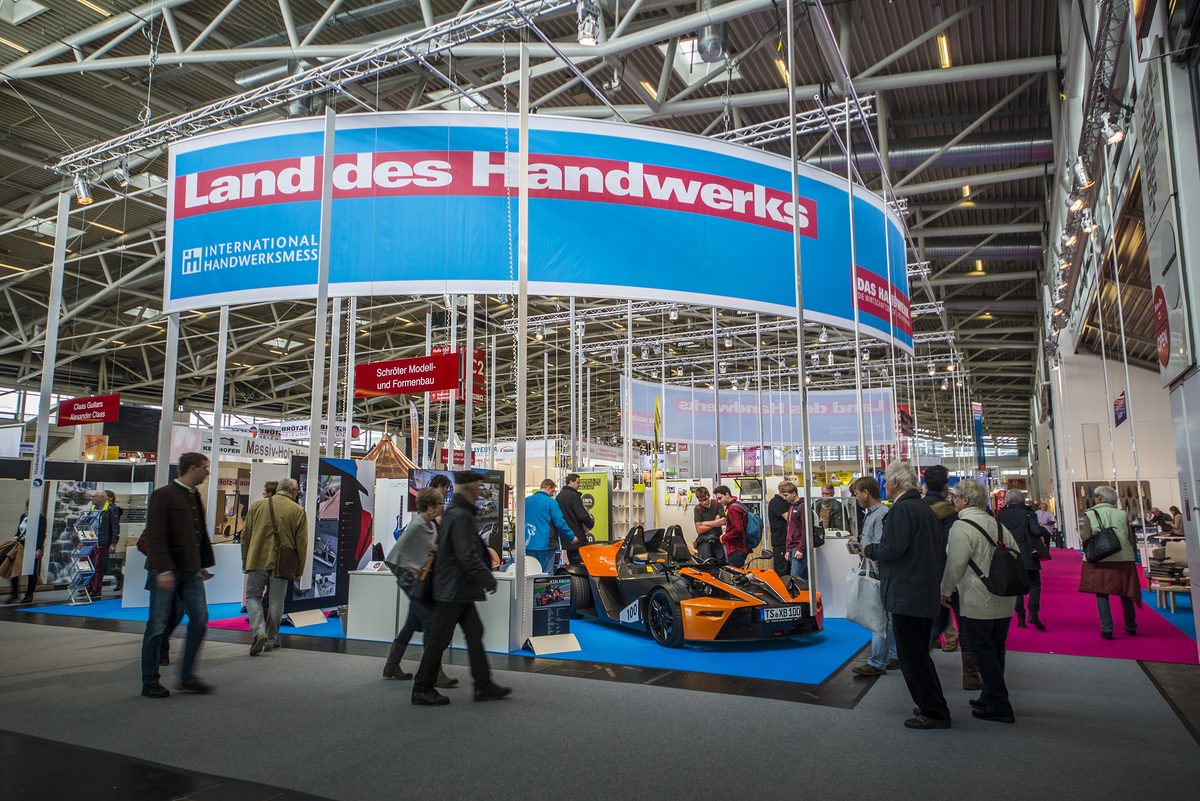 Vorzeigebetriebe aus ganz Deutschland präsentieren sich auf der Fläche "Land des Handwerks". Vorzeigebetriebe aus ganz Deutschland präsentieren sich auf der Fläche "Land des Handwerks".