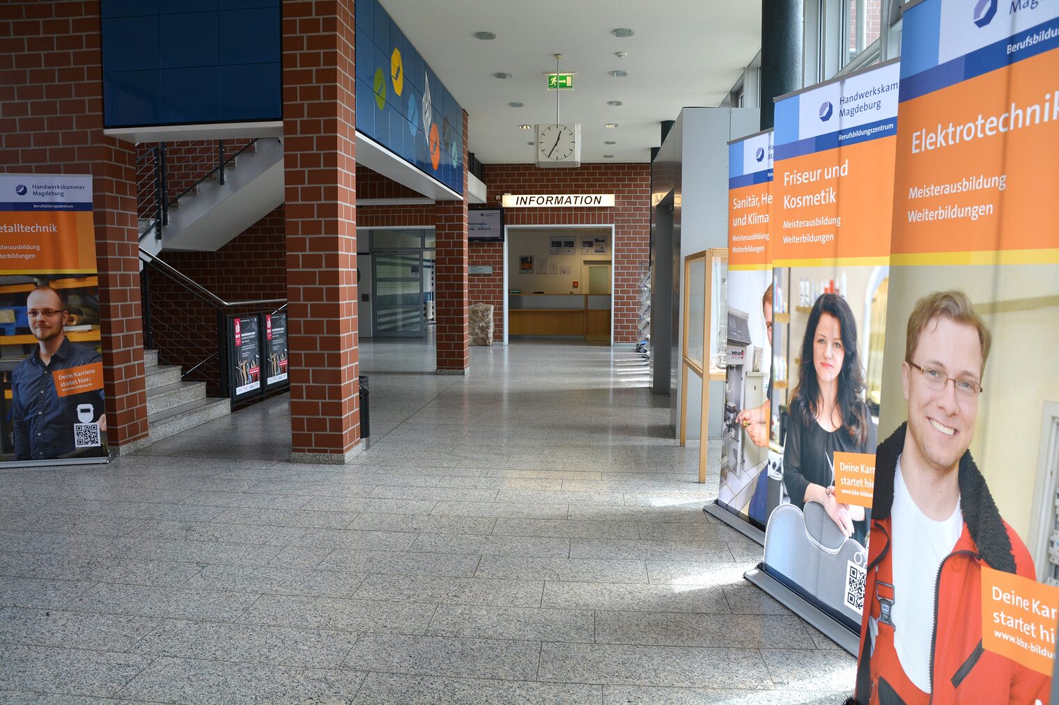 Foyer Foyer