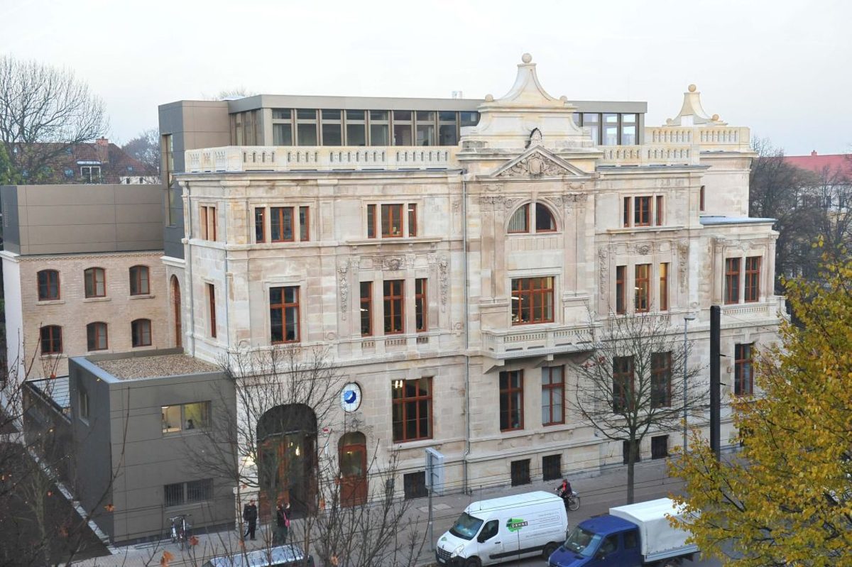 Das Haus des Handwerks in Magdeburg. Für das Restaurant im Souterrain wird ein neuer Pächter gesucht. Haus des Handwerks