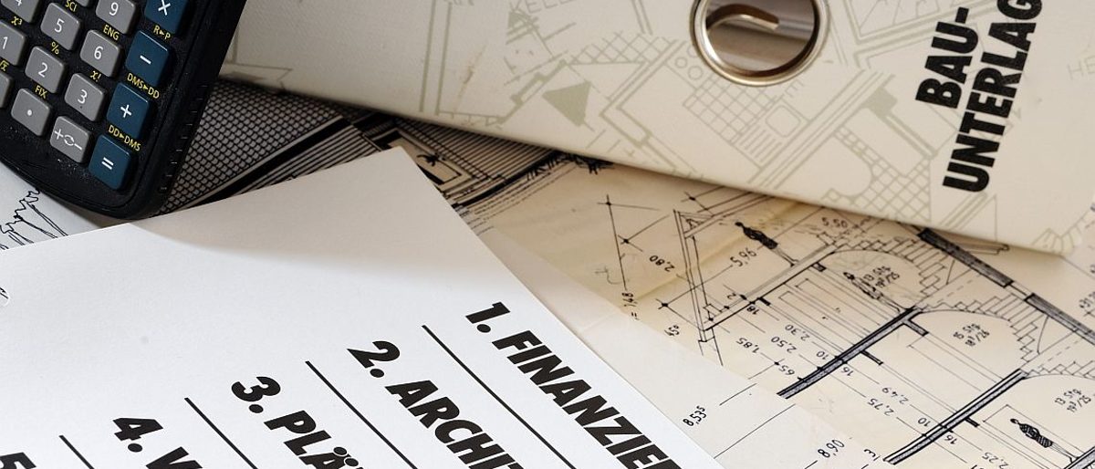 architekt, bauplan, rachitektenplan, bauzeichnung, bau, bauantrag, baubranche, bauen, hausbau, baugeld, bauherr, baukosten, darlehen, bauvorhaben, eigenheim, baukredit, handwerk, handwerker, finanzierung, immobilie, nivelliergerät, wasserwage, zollstock, statik, villa, ingenieur, klinker, klinkersteine, kalksandstein, stein, hammer, maurer, werkzeug, architekt, bauplan, architektenplan, bauzeichnung, bau, bauantrag, baubranche, bauen, hausbau, baugeld, bauherr, baukosten, darlehen, geld, bauvorhaben, eigenheim, baukredit, handwerk, handwerker, finanzierung, bank, bausparen, bausparvertrag, baufinanzierung, kredit, familie, traumhaus, baudarlehen, sanieren, sanierung, altervorsorge, arbeit, architektur, baufirma, beruf, business, einfamilienhaus, euro, grundriss, haus, iimmobilie, immobilien, immobilienmarkt, kalkulation, planung, statik, vermögen, wohnen, zirkel