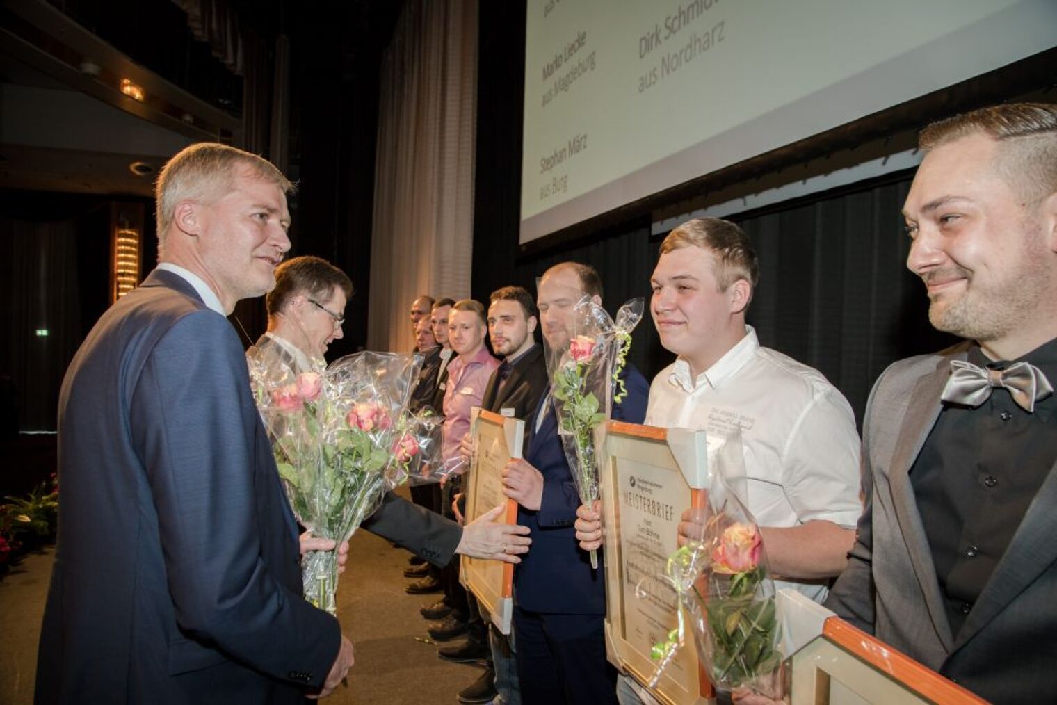Meisterfeier 2019 Gruppenbild Übergabe