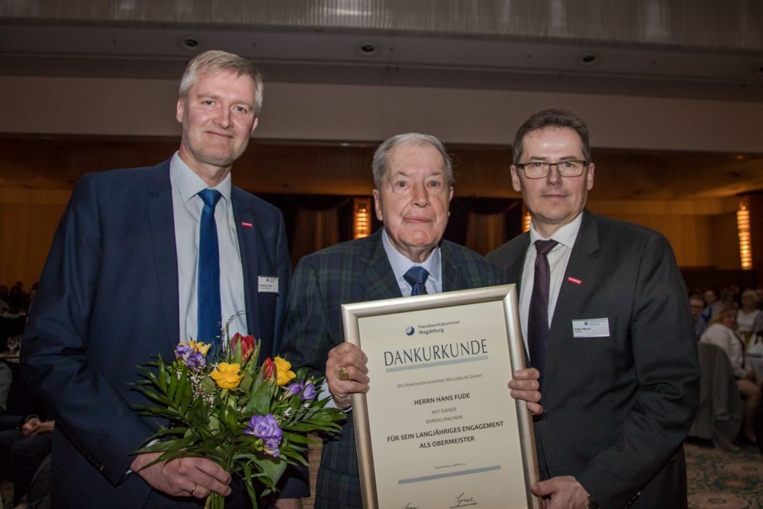 Hans Fude wurde nach mehr als 50 Jahren als Obermeister verabschiedet. Hans Fude wurde nach mehr als 50 Jahren als Obermeister verabschiedet.