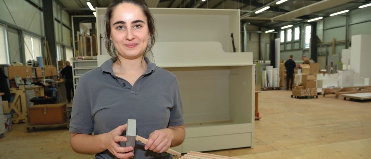 Die Kiebitzberg Möbelwerkstätten aus Havelberg hat ihrer Azubine einen beruflichen Auslandsaufenthalt ermöglicht. Die Kiebitzberg Möbelwerkstätten aus Havelberg hat ihrer Azubine einen beruflichen Auslandsaufenthalt ermöglicht.
