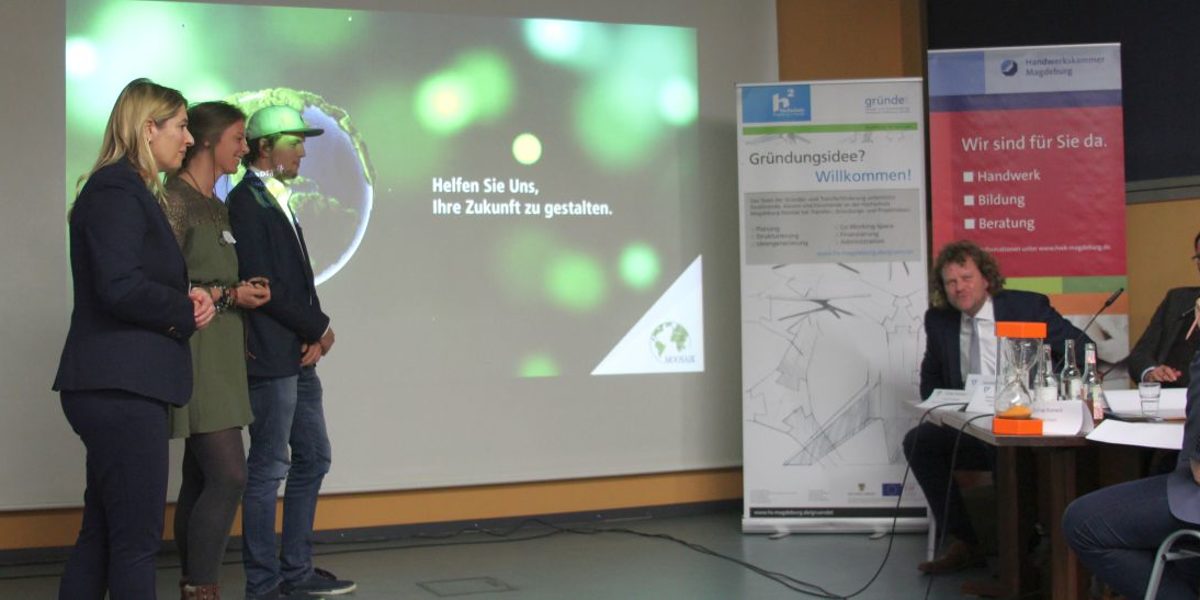 TRIALOG am 19. November 2019 in der Magdeburger Lukasklause: Gründer präsentieren ihre Projekte einer Jury. TRIALOG am 19. November 2019 in der Magdeburger Lukasklause: Gründer präsentieren ihre Projekte einer Jury.