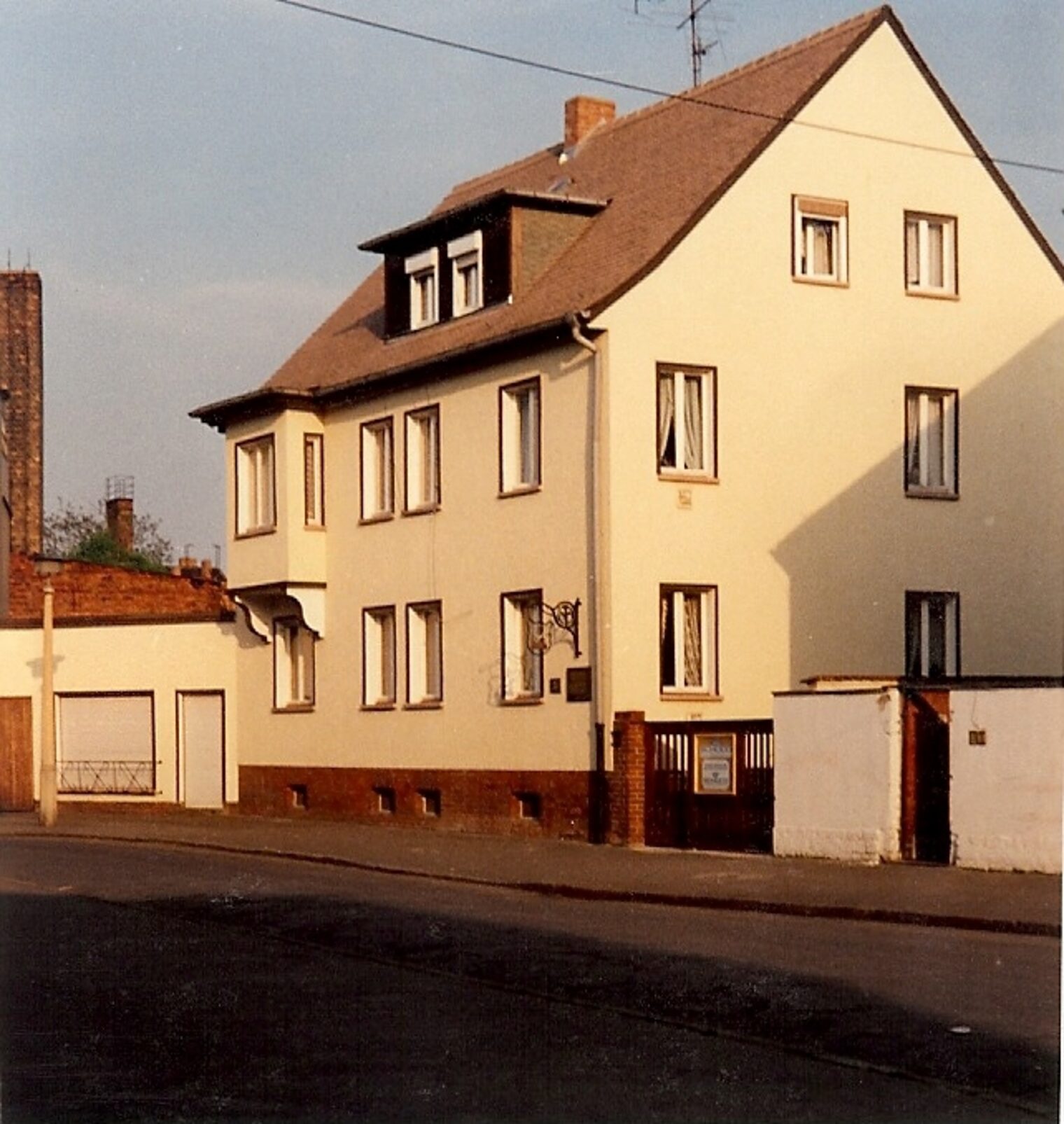 07-Tischlerei-Bert-Benecke-e-Kfm-Blick-auf-die-Firma