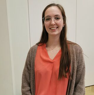 Porträt Stipendiatin Laura Heuser 2023