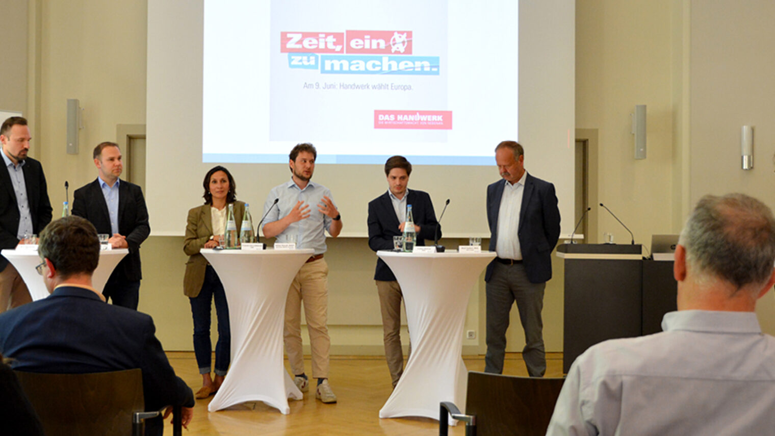 Die Kandidaten beim Europa-Wahlforum des Handwerkstages Sachsen-Anhalt im Haus des Handwerks.