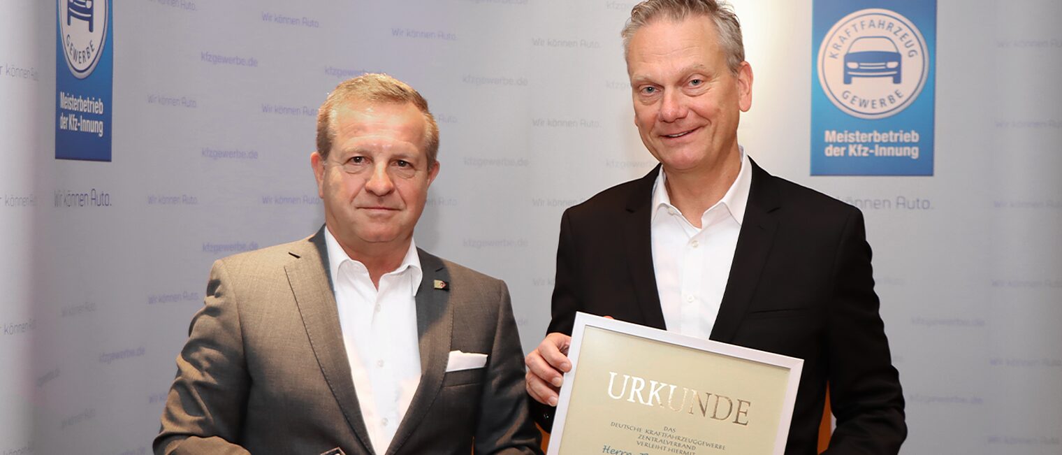 v.l.: Thomas Peckruhn, Arne Joswig (Präsident ZDK).