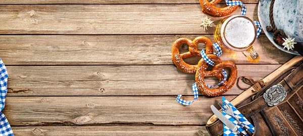 Oktoberfest-Brezel-Bier