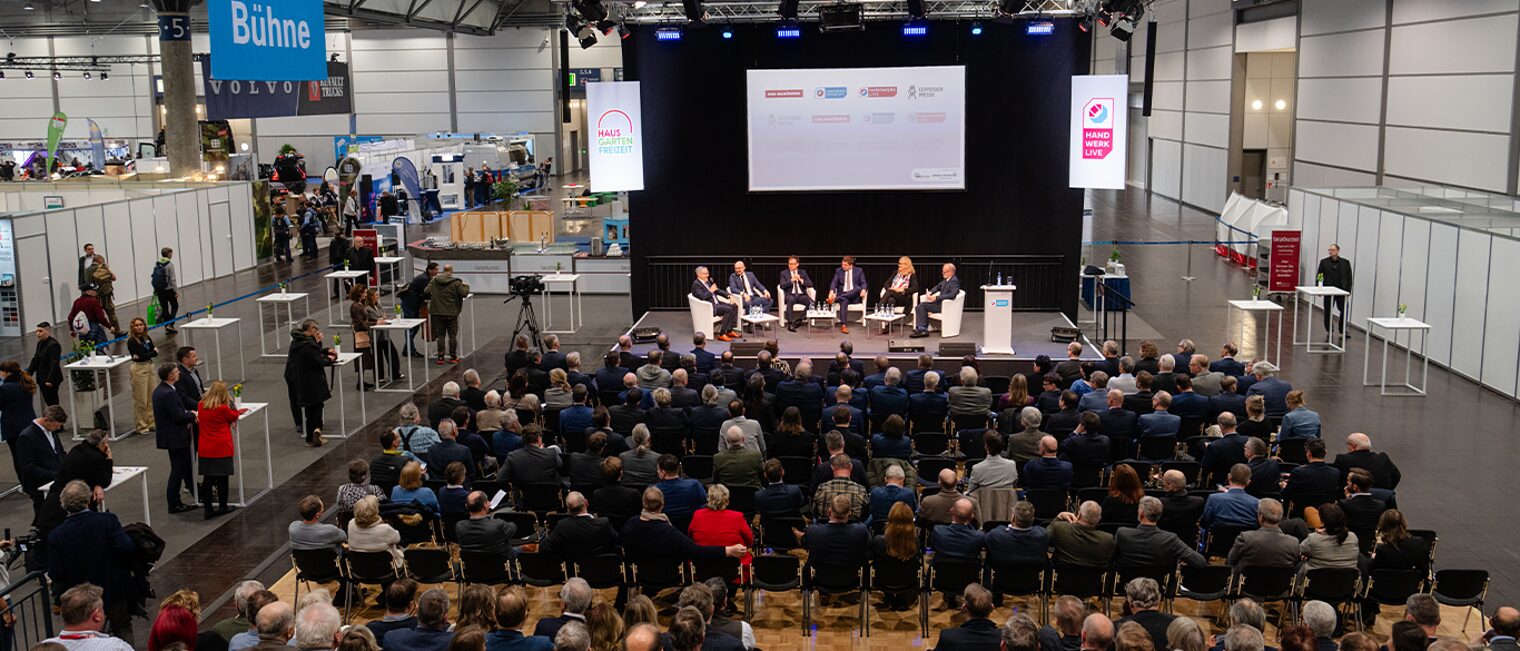Am 12. Februar 2024 trafen sich Vertreter aus Politik, Handwerk, Wirtschaft und Wissenschaft auf der HANDWERK live - Messe in Leipzig zum HANDWERKSFORUM OST.