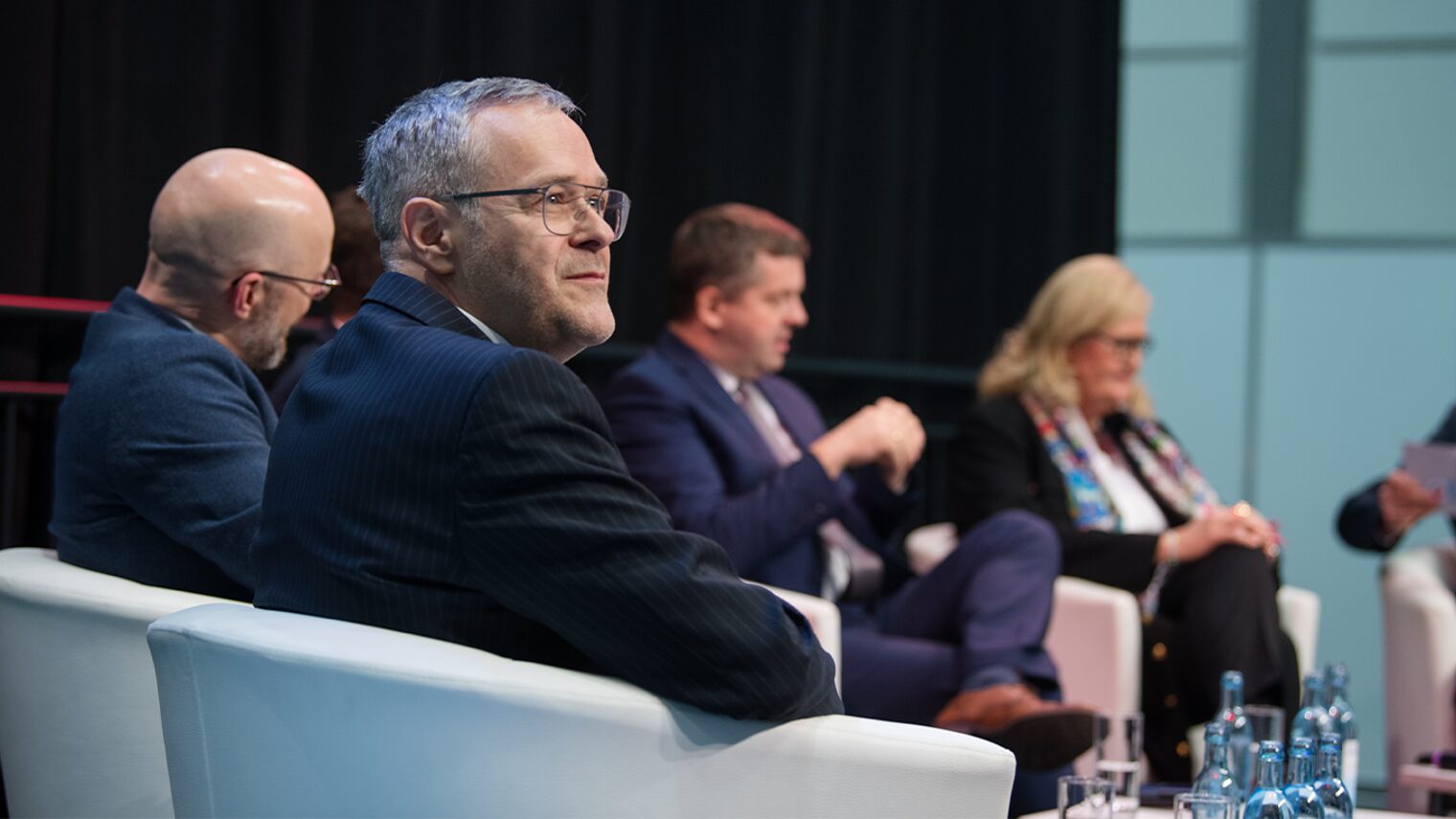 Am 12. Februar 2024 trafen sich Vertreter aus Politik, Handwerk, Wirtschaft und Wissenschaft auf der HANDWERK live - Messe in Leipzig zum HANDWERKSFORUM OST. 