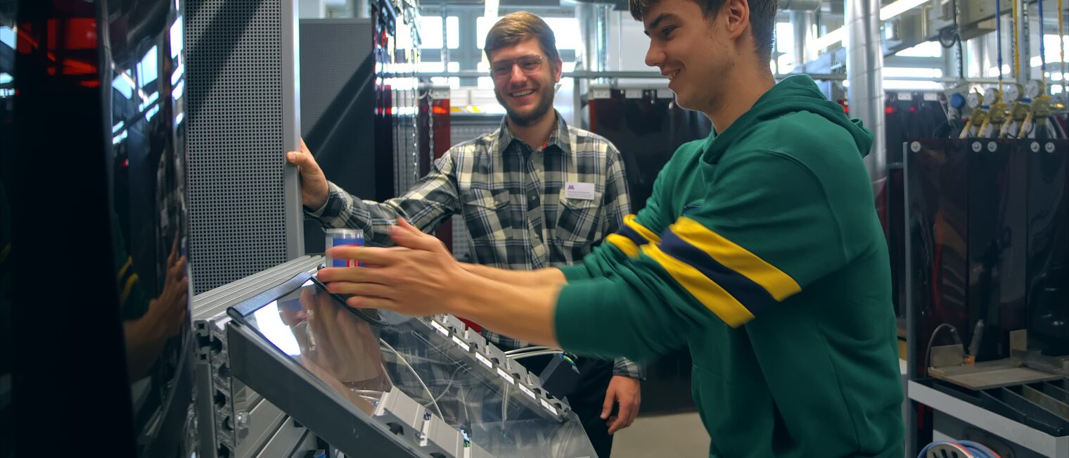 Handwerk4You: Berufsfindungsmesse im Berufsbildungszentrum der Handwerkskammer Magdeburg