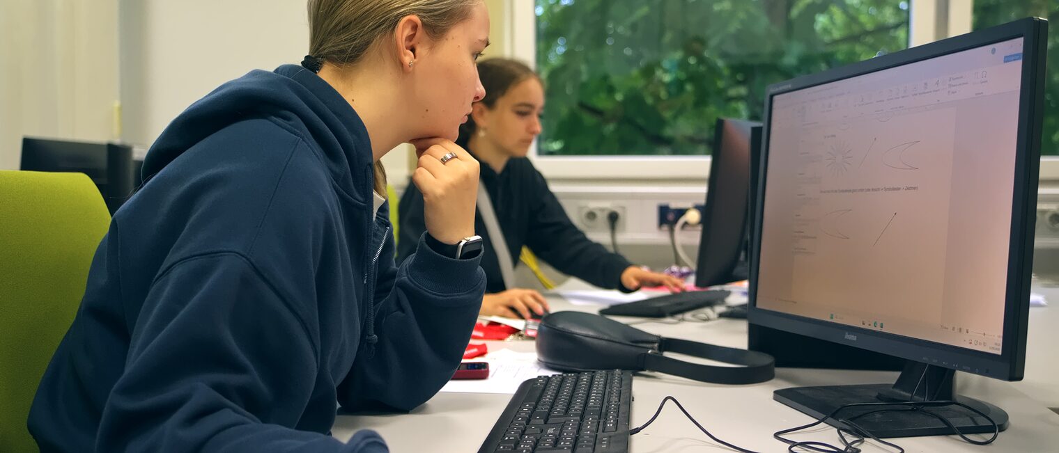 Handwerk4You: Berufsfindungsmesse im Berufsbildungszentrum der Handwerkskammer Magdeburg